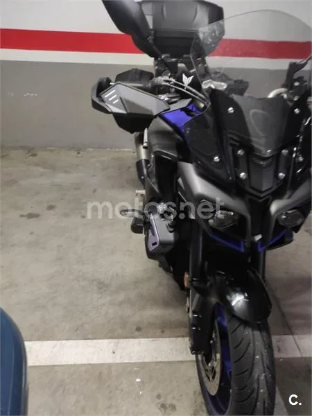 Yamaha MT-10 - Vista 3