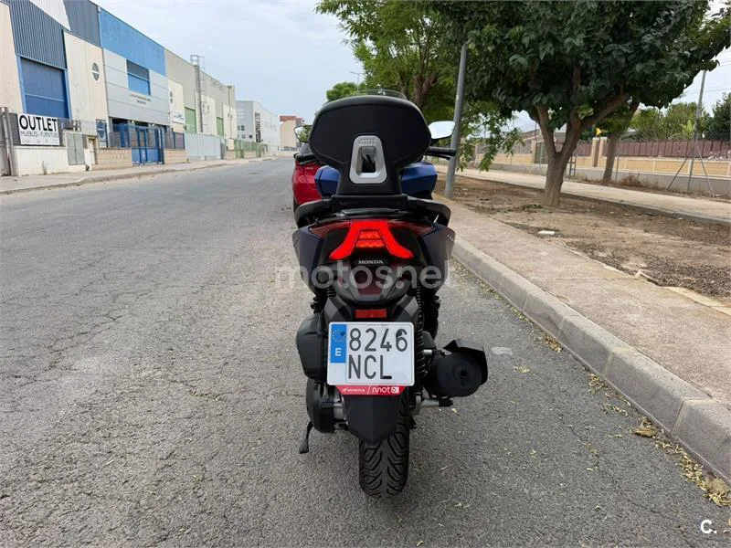 Honda Forza 125 - Vista 4