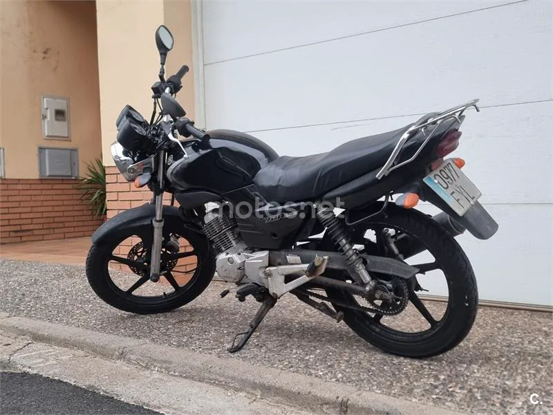 Yamaha YBR125 - Vista 3
