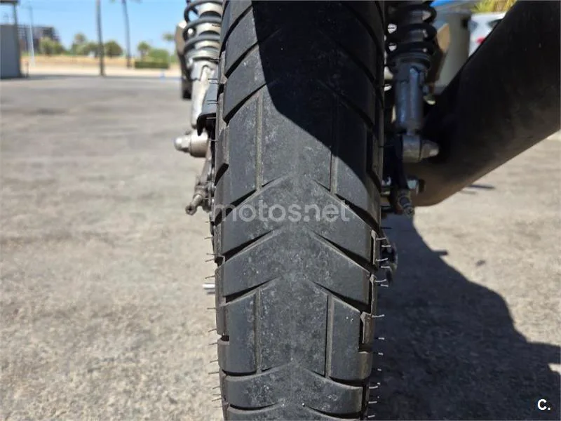 Yamaha YBR125 - Vista 11