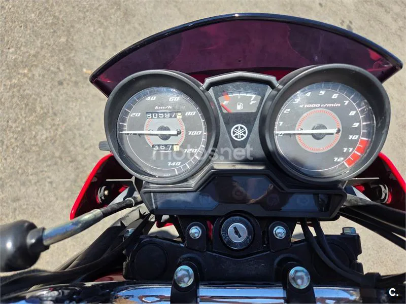 Yamaha YBR125 - Vista 5
