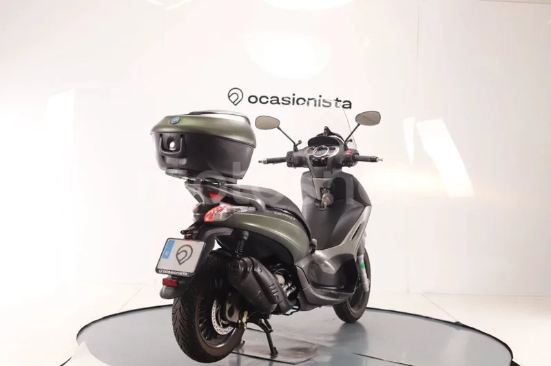 Piaggio Beverly 300 - Vista 3