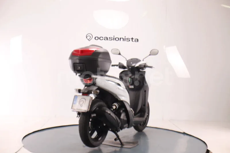 Yamaha Xenter 125 - Vista 3