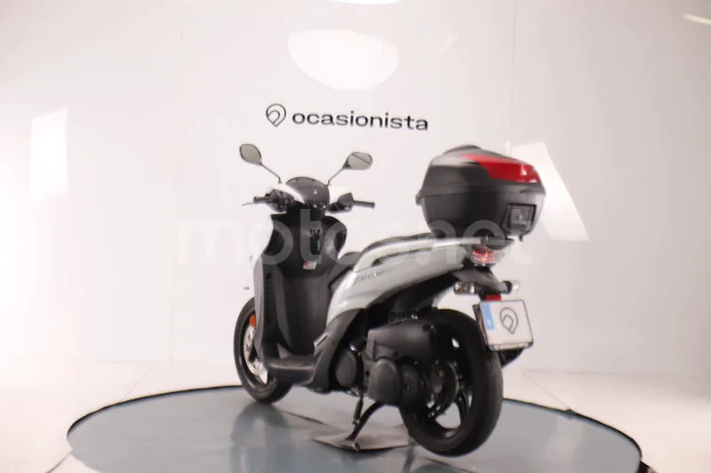 Yamaha Xenter 125 - Vista 4