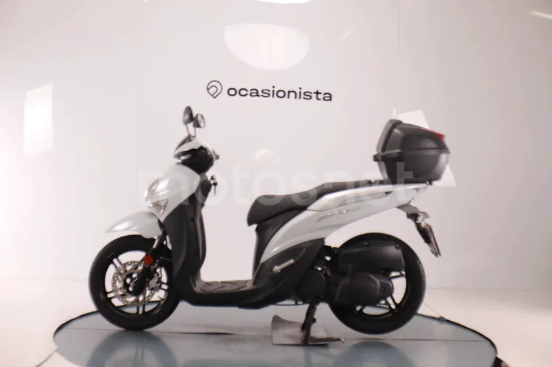 Yamaha Xenter 125 - Vista 5