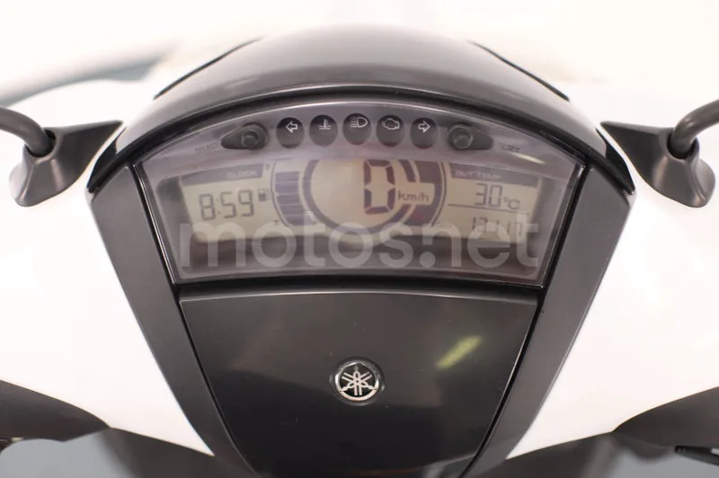 Yamaha Xenter 125 - Vista 6