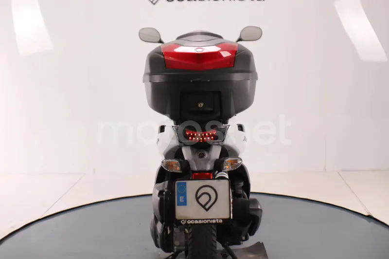 Yamaha Xenter 125 - Vista 9