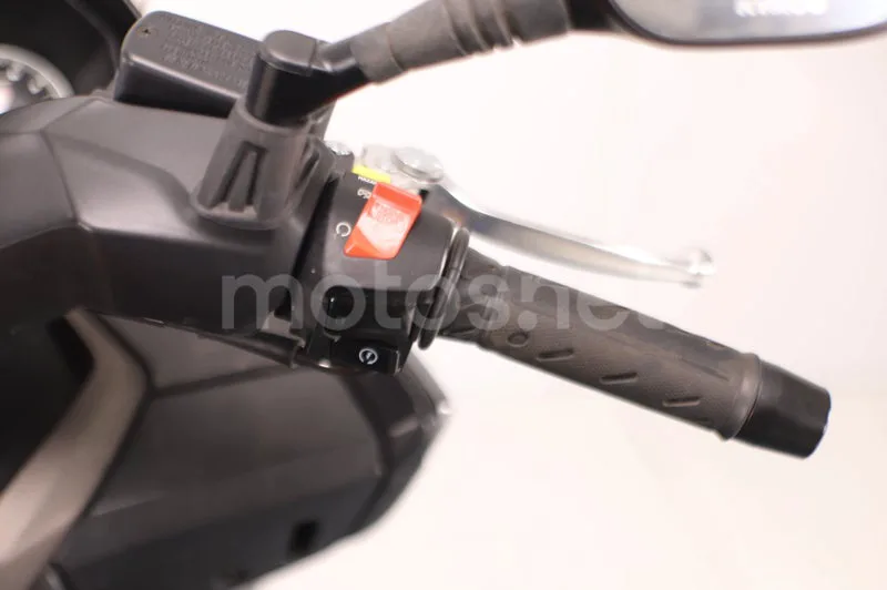 Kymco Grand Dink 300 - Vista 9