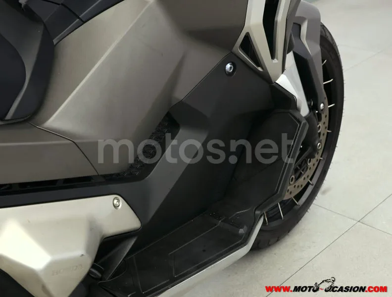 Honda X-ADV - Vista 5