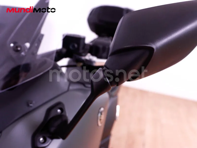 Yamaha TMAX - Vista 15