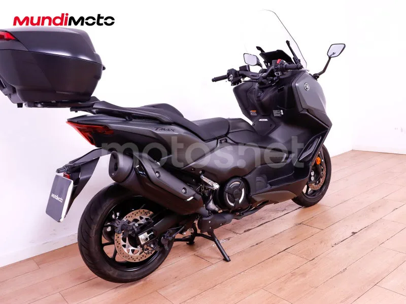 Yamaha TMAX - Vista 3