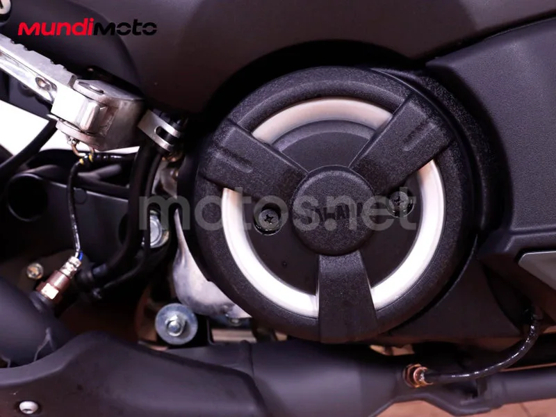 Yamaha TMAX - Vista 28