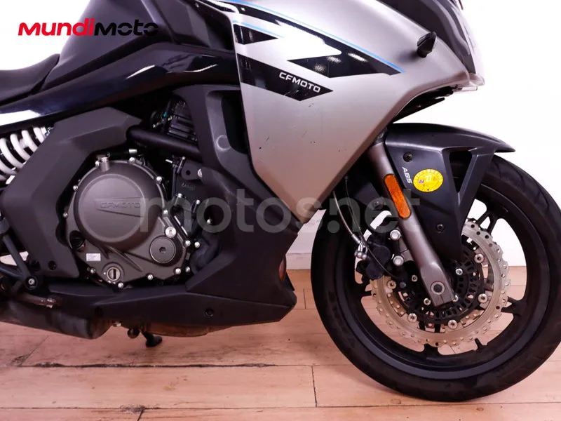 CFMOTO 650GT - Vista 29