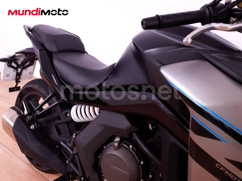 CFMOTO 650GT - Vista 30