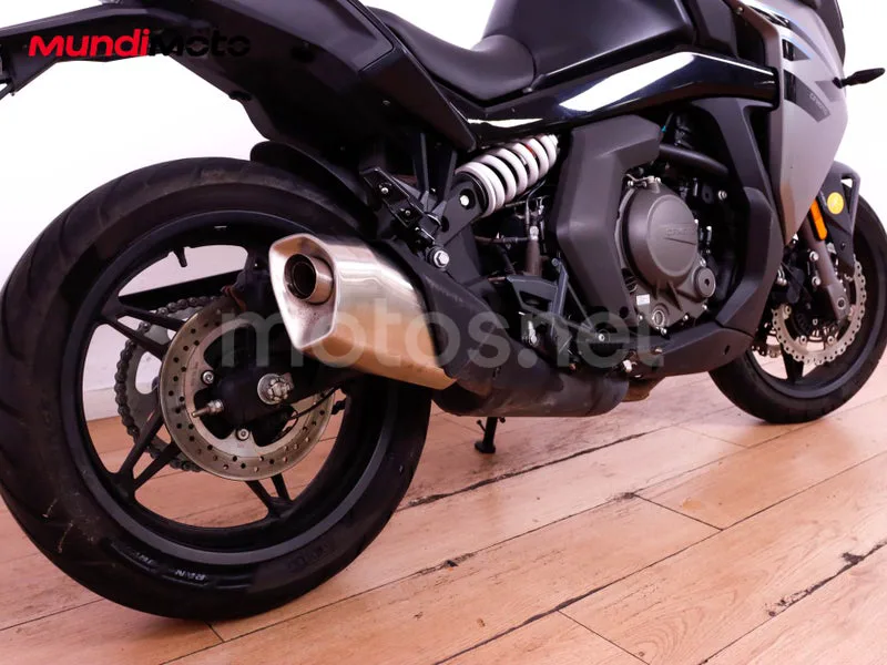CFMOTO 650GT - Vista 4