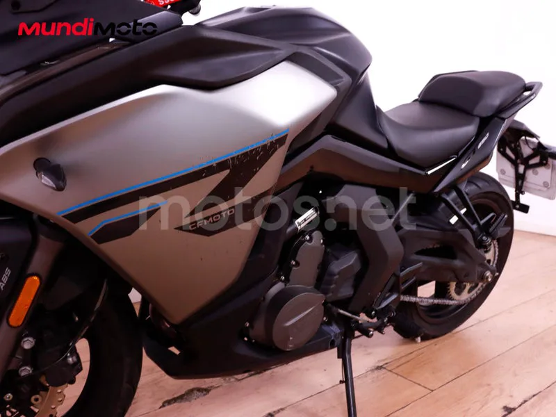 CFMOTO 650GT - Vista 10