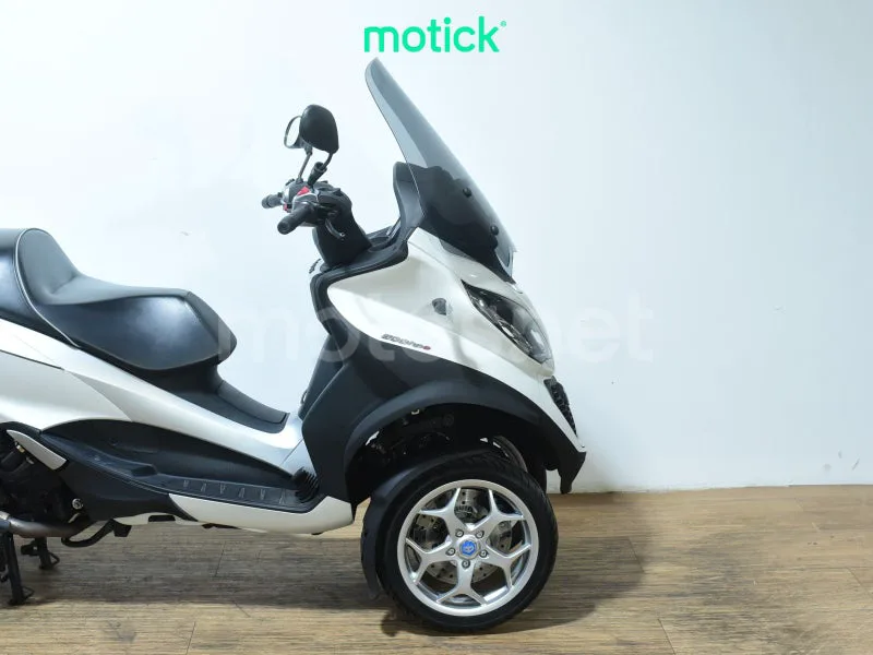 Piaggio MP3 - Vista 4