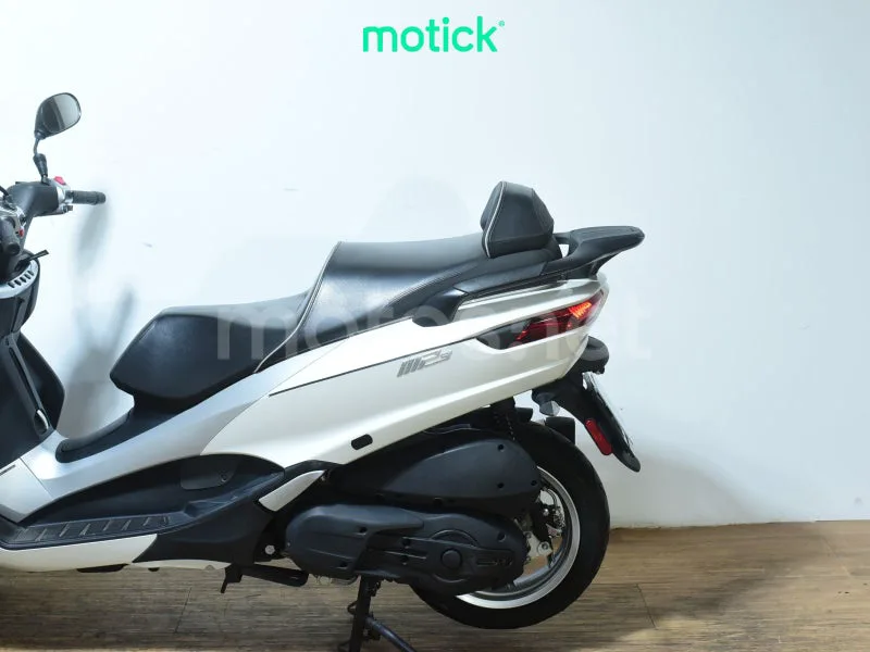 Piaggio MP3 - Vista 9