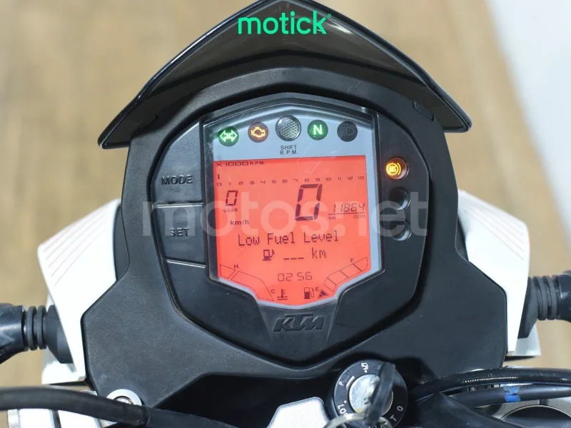 KTM 390 Duke - Vista 5