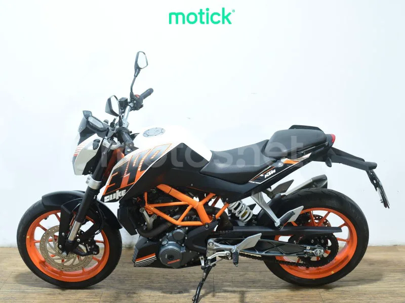 KTM 390 Duke - Vista 7