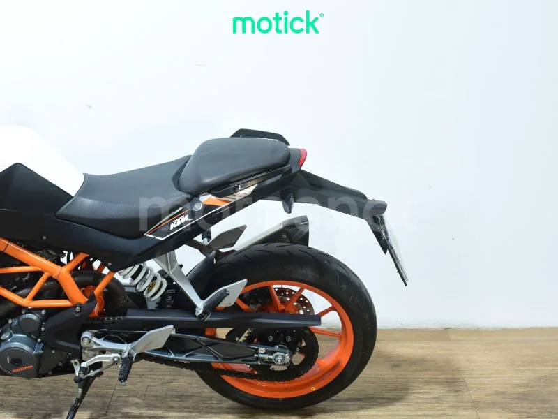 KTM 390 Duke - Vista 9