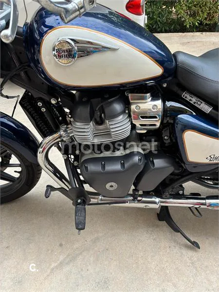 Royal Enfield Super Meteor 650 - Vista 3