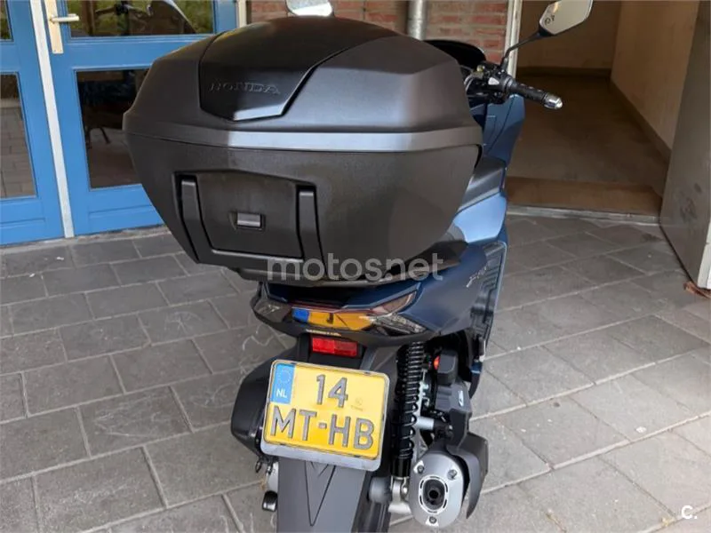 Honda PCX125 - Vista 3