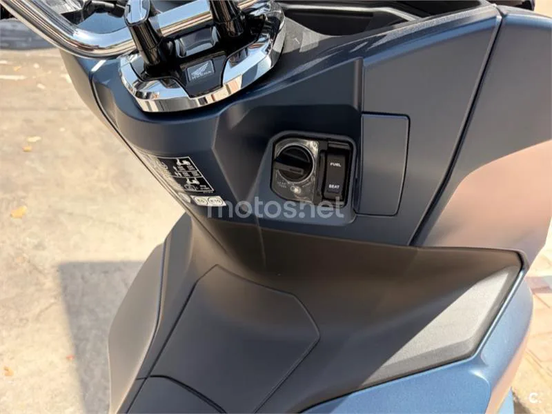 Honda PCX125 - Vista 10