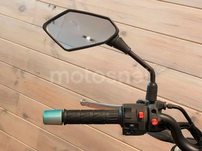 CFMOTO 650NK - Vista 11