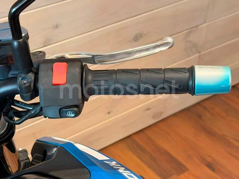 CFMOTO 650NK - Vista 14