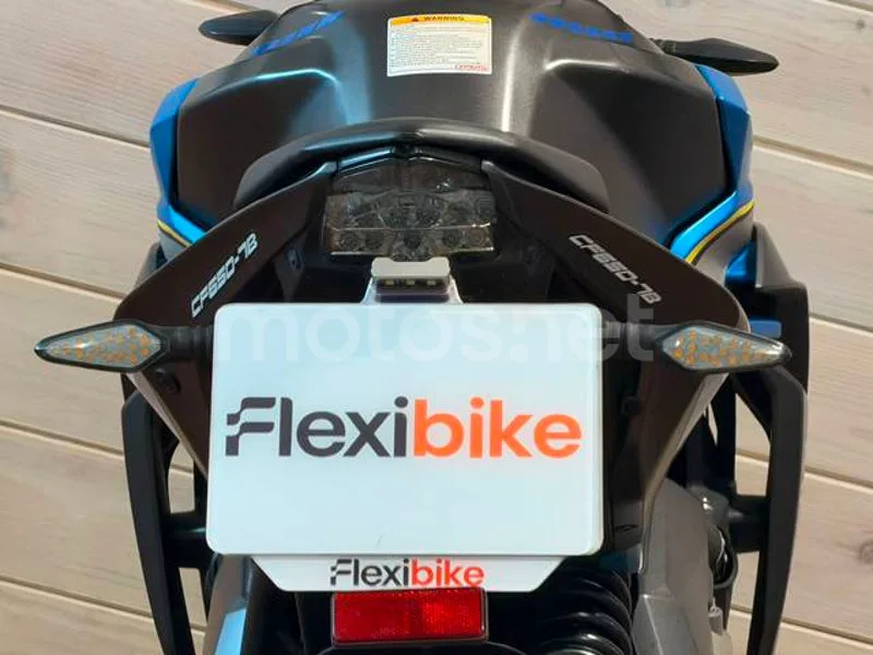 CFMOTO 650NK - Vista 6
