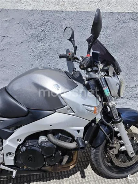 Suzuki GSR600 - Vista 3