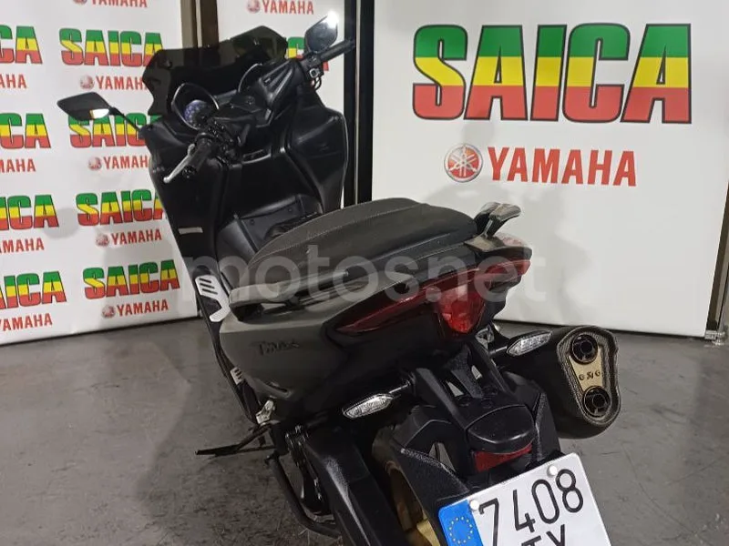Yamaha TMAX 560 - Vista 6