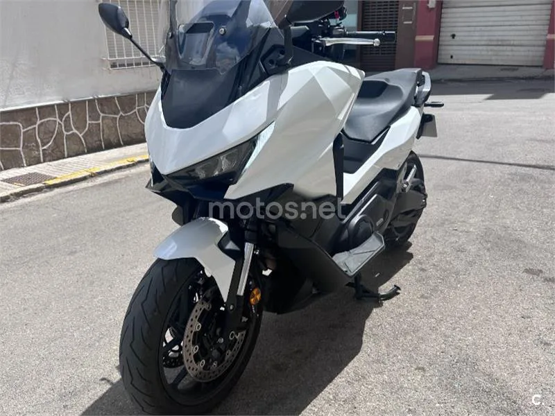 Honda Forza 750 - Vista 5