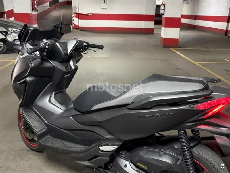 Honda Forza 125 - Vista 8