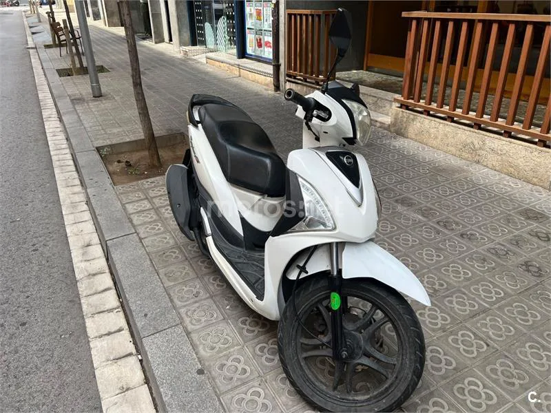 SYM Symphony ST 125 1300 € 2017 Barcelona - 1