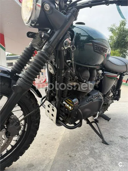 Triumph Scrambler - Vista 5