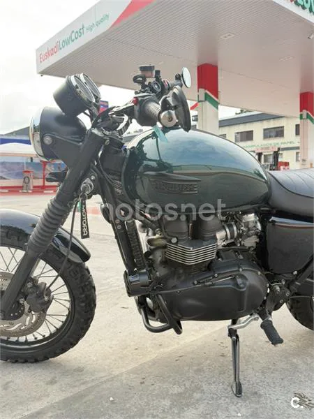 Triumph Scrambler - Vista 8