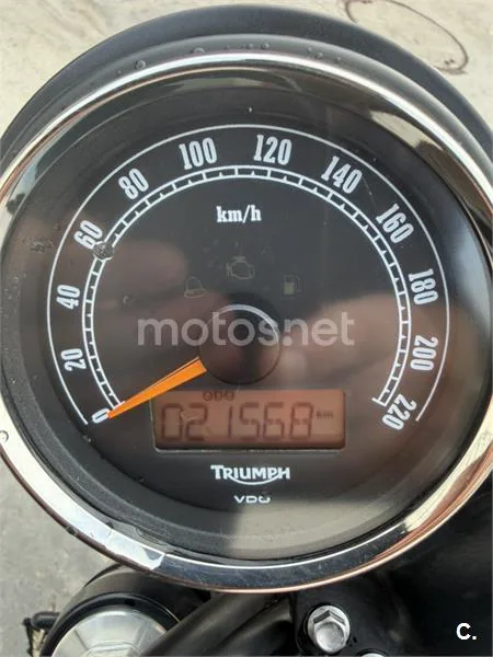 Triumph Scrambler - Vista 9