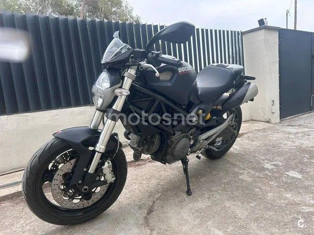Ducati Monster 696 4200 € 2014 Barcelona - 2