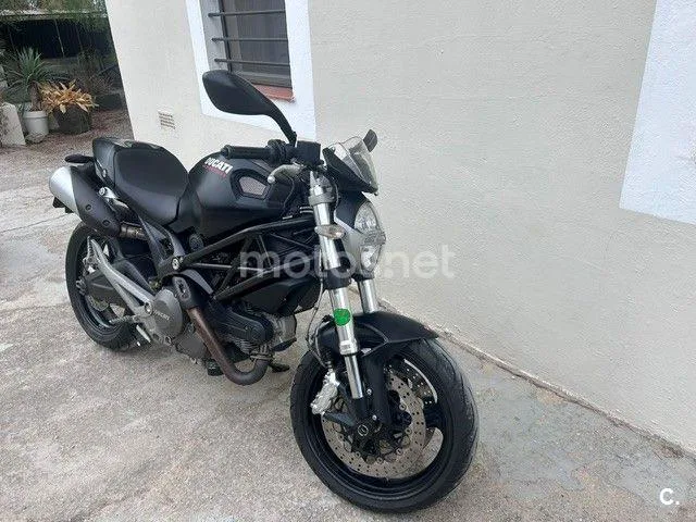 Ducati Monster 696 - Vista 5