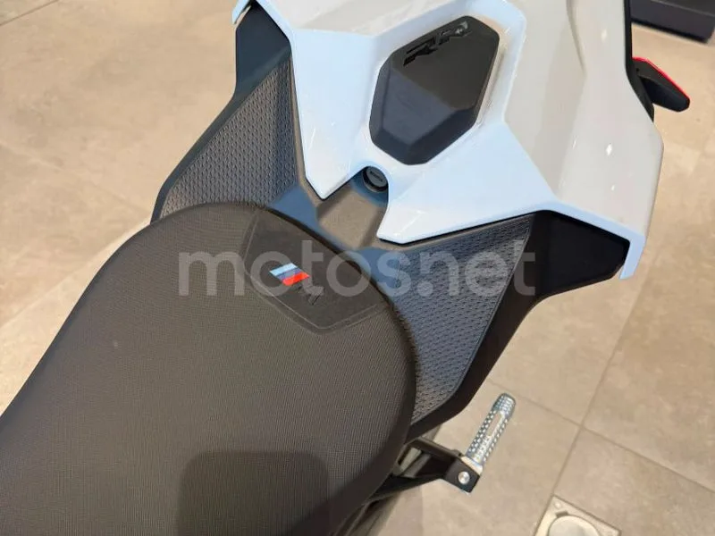 BMW S 1000 RR - Vista 11