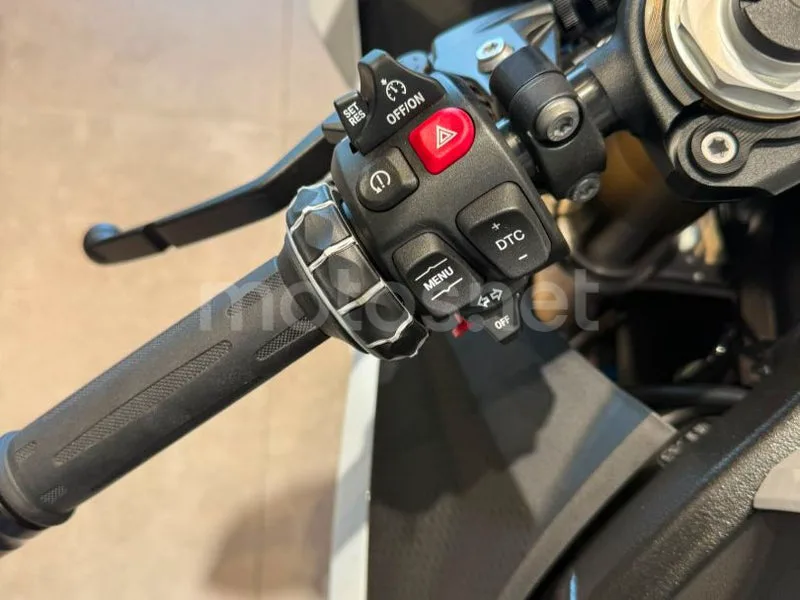 BMW S 1000 RR - Vista 8