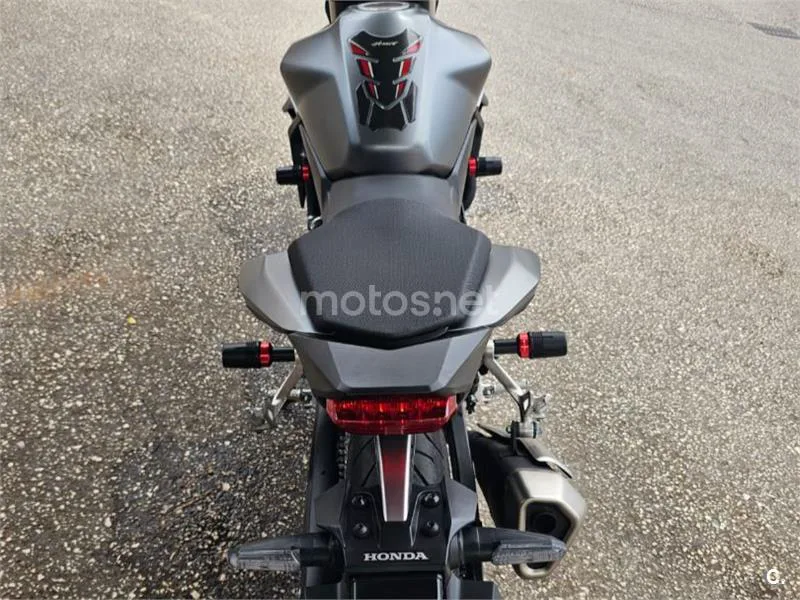 Honda CB750 Hornet - Vista 5