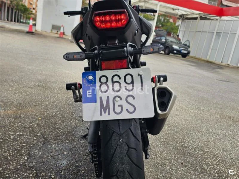 Honda CB750 Hornet - Vista 6