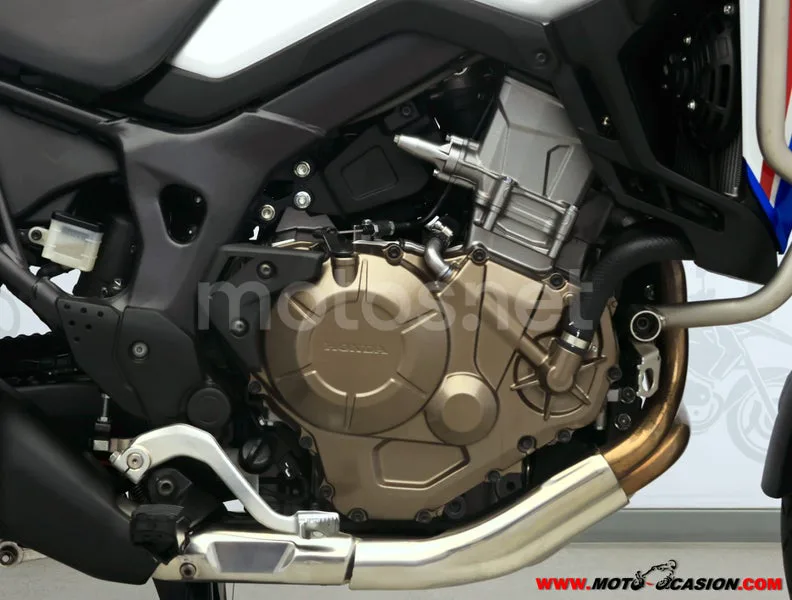 Honda CRF1000L Africa Twin - Vista 5