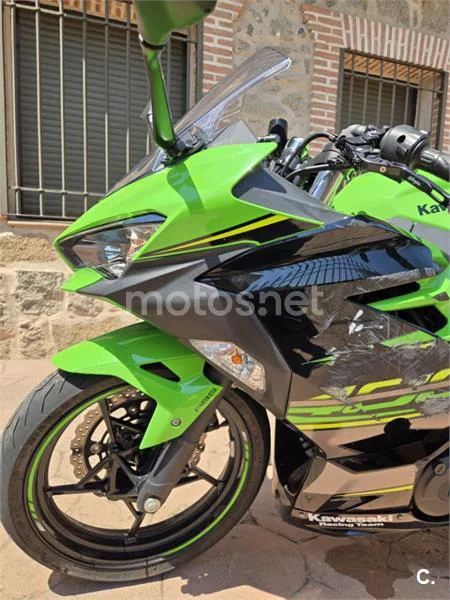 Kawasaki Ninja 400 - Vista 13