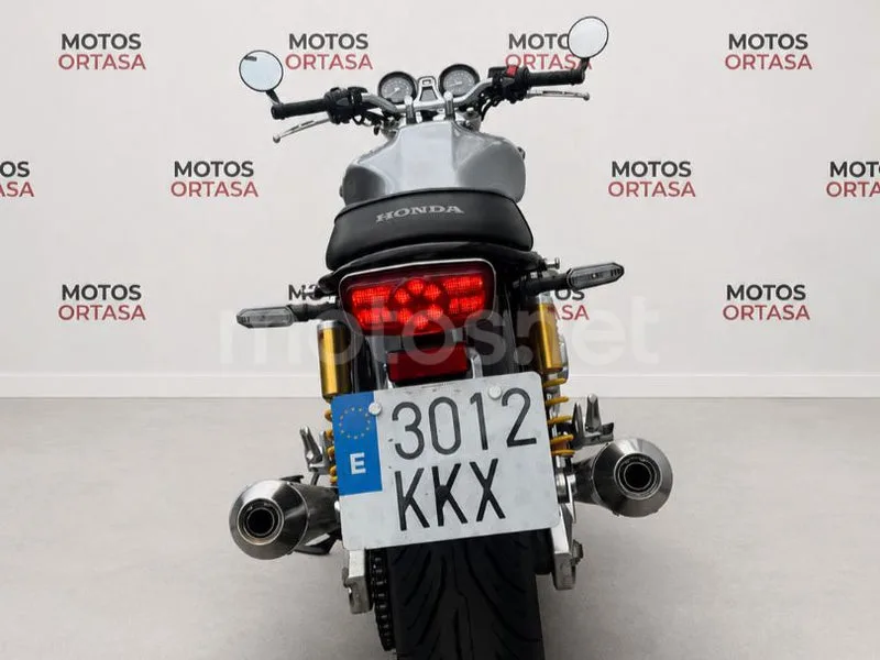 Honda CB1100 - Vista 4