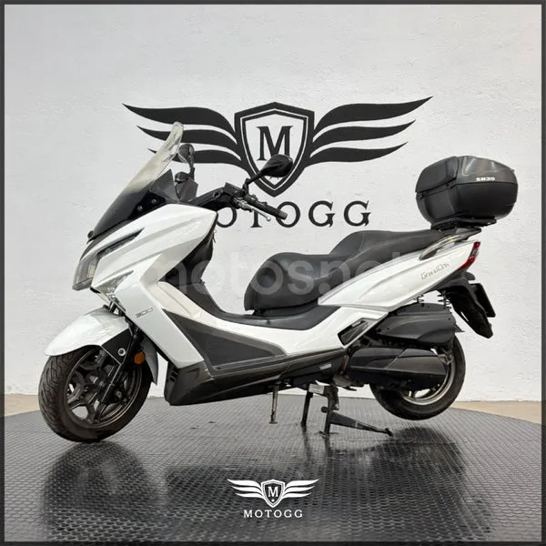 Kymco Grand Dink 300 - Vista 5