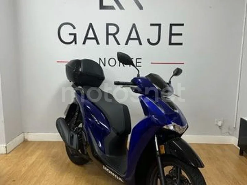 Honda SH125i - Vista 19